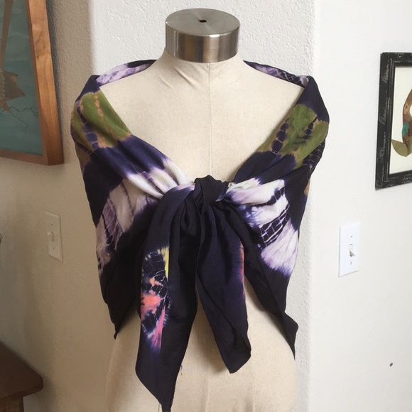 Large Dyed Scarf - Picture 3 of 3